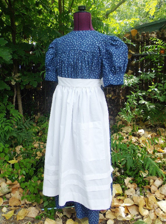 Pioneer/Prairie Dress Apron and Bonnet Laura by CreationsBySena