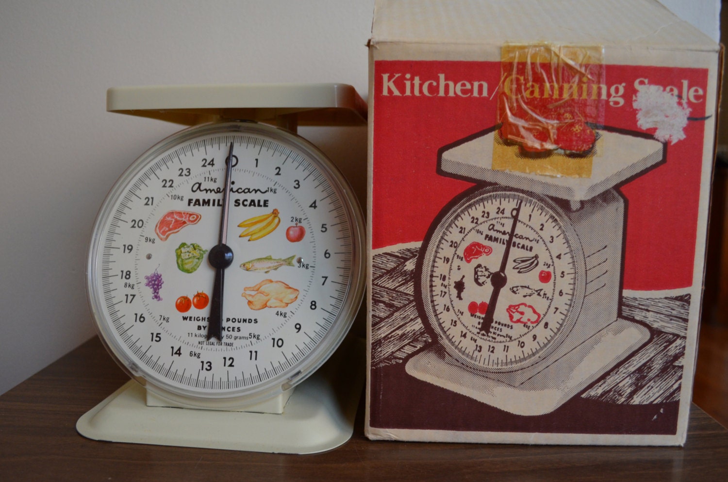 vintage FOOD scale. almond color. by thevintageholicfrog on Etsy