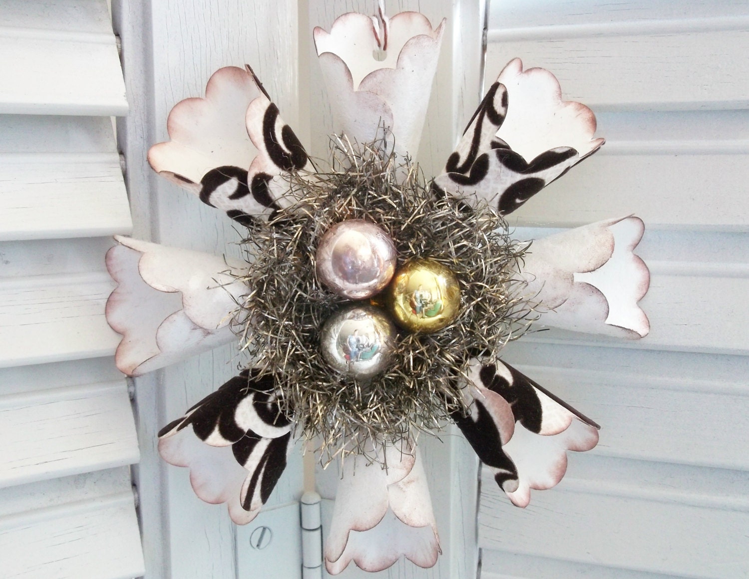 Vintage Victorian Style Cream Chocolate Star Snowflake Paper Wreath Christmas Ornament Mercury Glass Beads