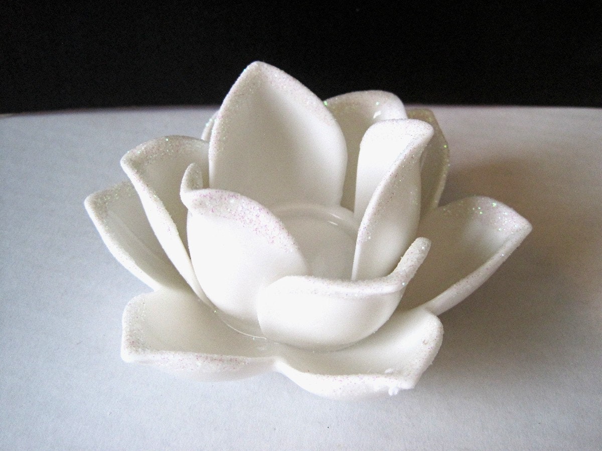 White Ceramic Lotus Flower Candle Holder / Tea Light Holder.