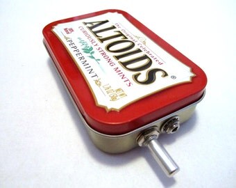 Portable Mint Tin MP3 Amp, With Speaker, Stereo Mixed, 10X Gain (Peppermint Altoids)
