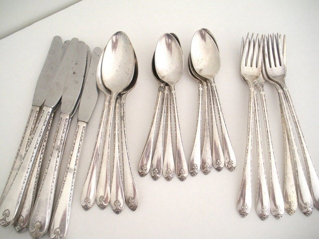 Wm Rogers & Son Exquisite Silverplate