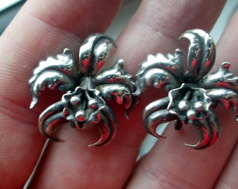 Vintage Sterling Silver Floral Earrings - Screwback