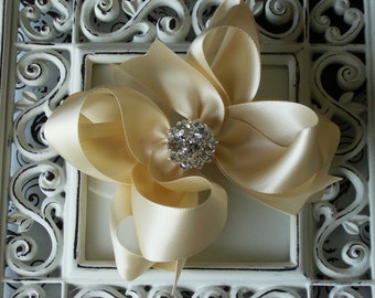 NEW ITEM----Mini Boutique Doubled Layered Hair Bow Clip with RHINESTONES-----Cream Satin---