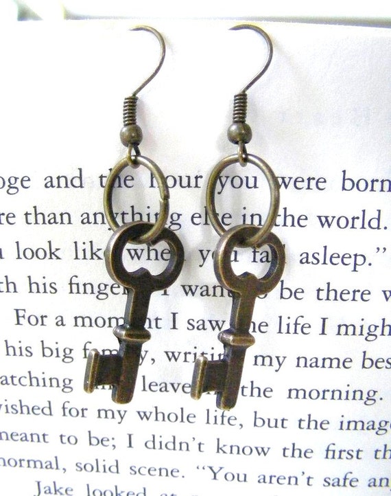 Antique Brass Vintage Key Earrings Dangles Charms by meiguidesigns