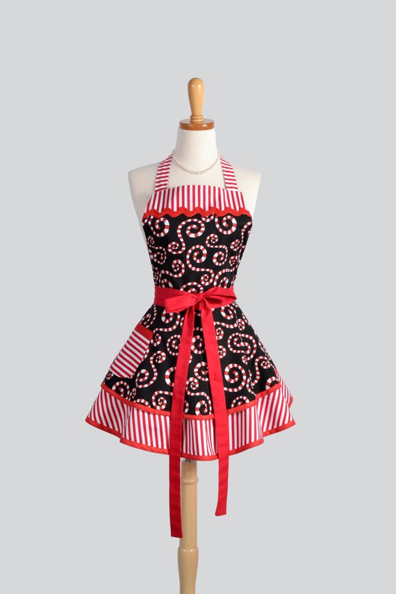 Ruffled Retro Apron / Cute Flirty Full Womens Christmas Apron