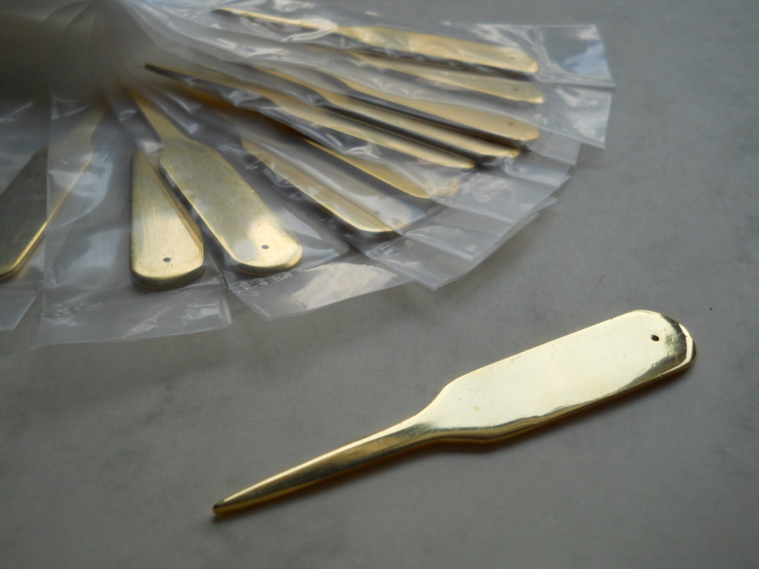 Goldwork embroidery mellor laying tool