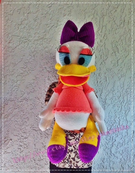 daisy duck clothing