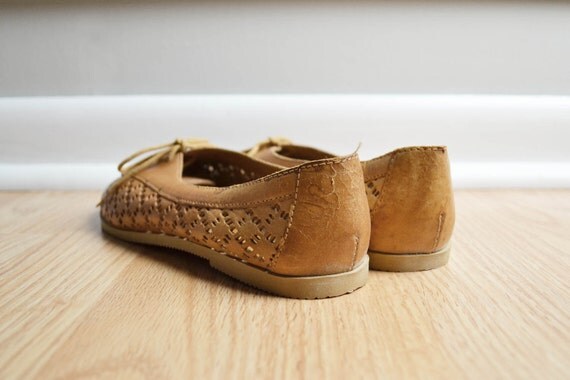 camel color flat shoes