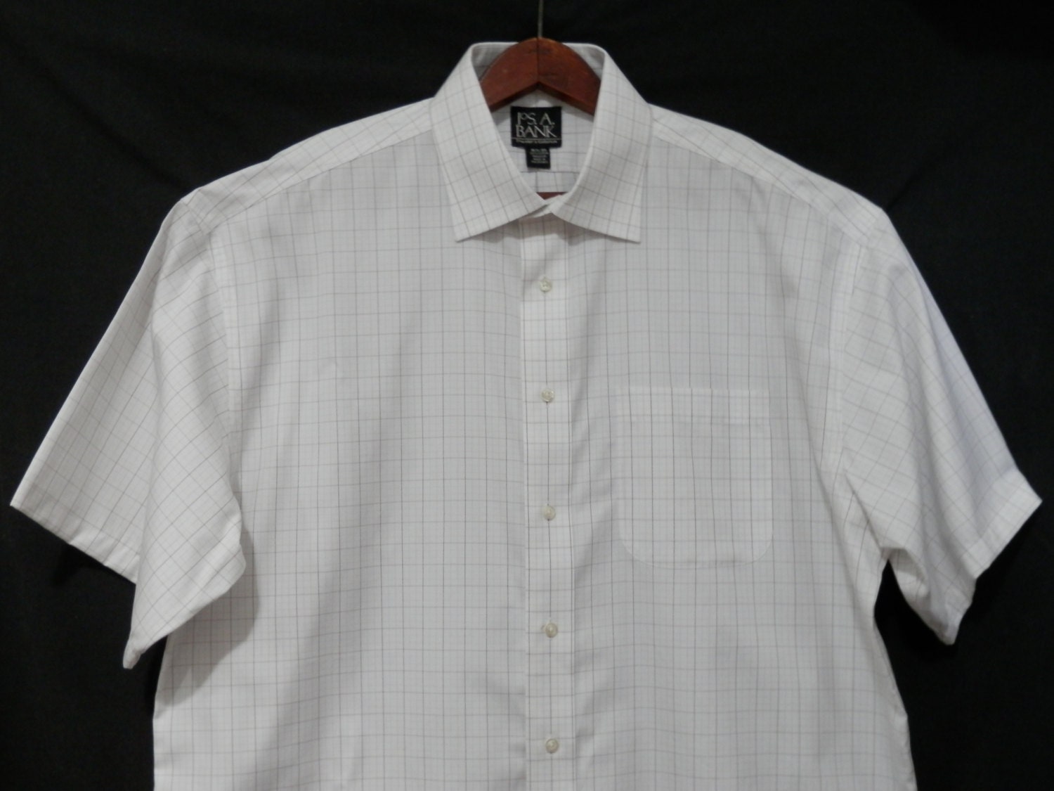 Download Men's Large Size White JoS A BANK Short Sleeve Shirt Plaid