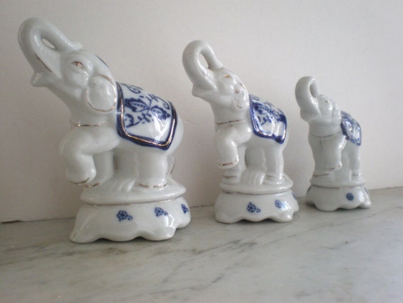 Chinoiserie Trio Elephant Blue and White Ceramic by GreenZebre