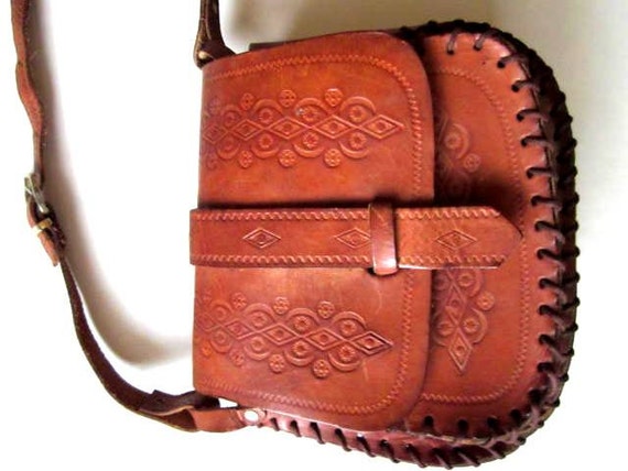 Boho 70s vintage Leather tooled handbag