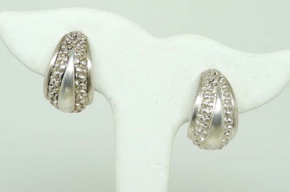 Silver Hoop Earrings Oscar de la Renta Vintage by thejewelseeker