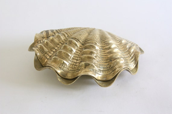 Large Vintage Brass Clam Shell Box