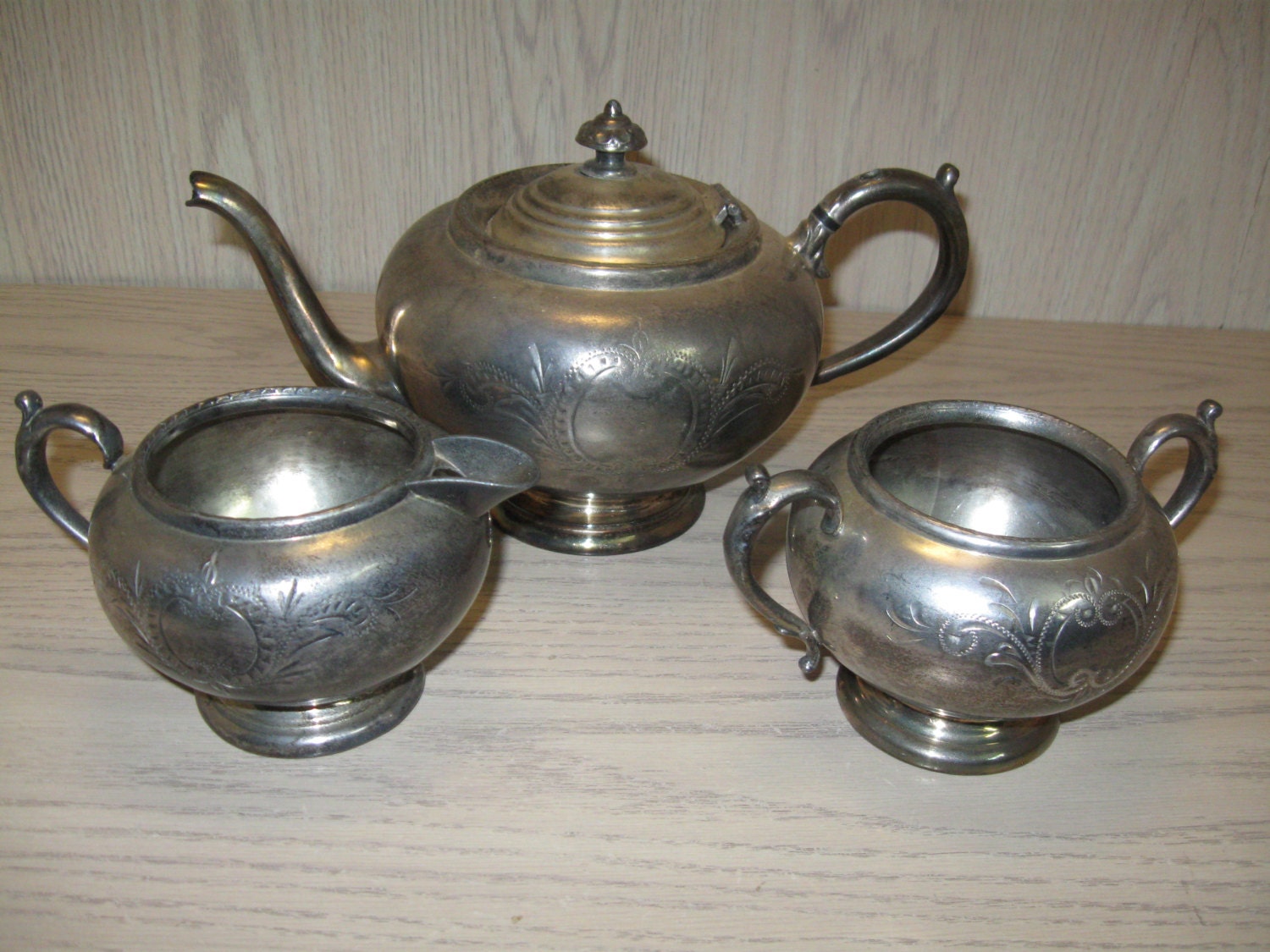 Essay canada silver tea set