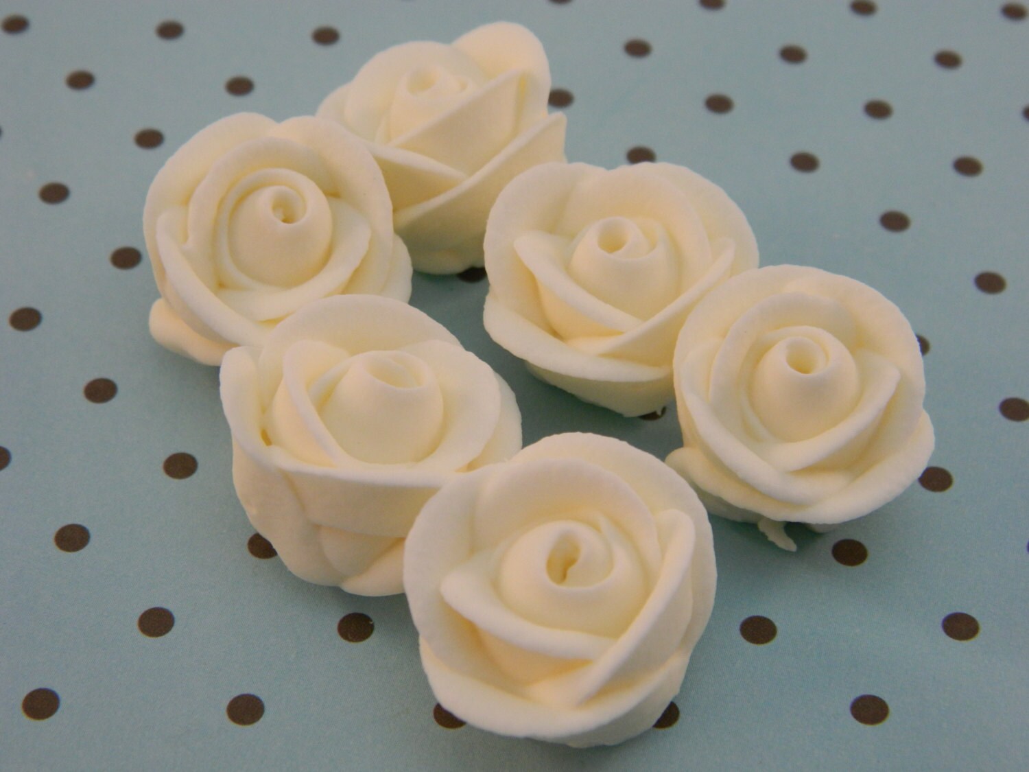Edible Mini Royal Icing Roses / Flowers/ from ChristyMaries83 on Etsy