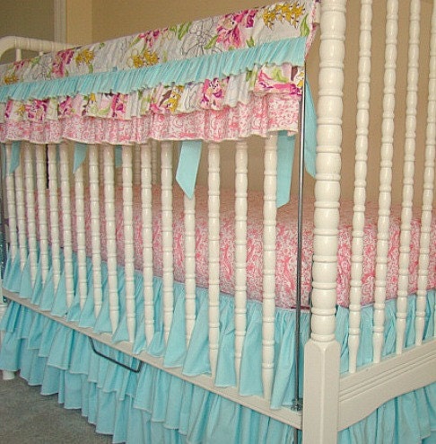 pastel colored 3 tiered bumperless crib bedding set includes
