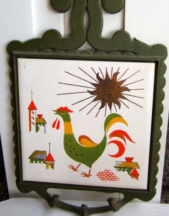 Vintage rooster trivet hot plate wall hanging cast iron and