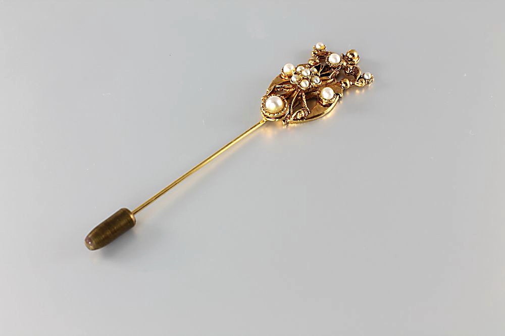 Vintage Florenza Pearl Stick hat Pin heraldic crown victorian