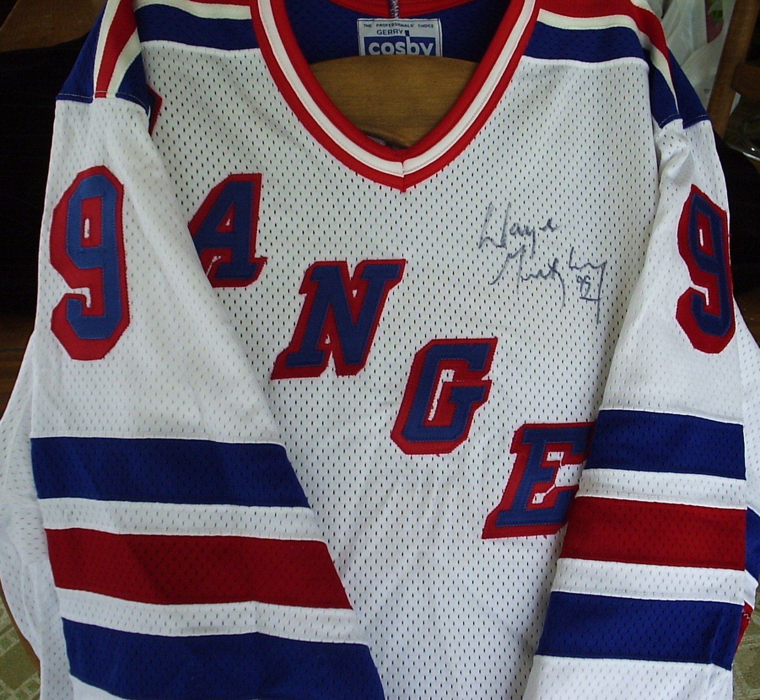 Vintage Wayne Gretzky Autographed Hockey Jersey By Sanmancreations