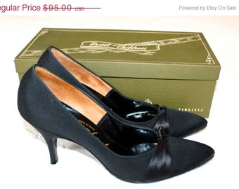 FLASH SALE 1960s Black Faille Satin Stiletto Heels 60s 50s 1950s Wedding Party Evening Mad Men Betty Draper Audrey Hepburn Fall Fas