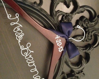 Bridal Hanger / Brides Hanger / Wedding Hanger / BLING Wedding Date / Bling Hanger / Name Hanger / Wedding Date Hanger / Personalized Gift