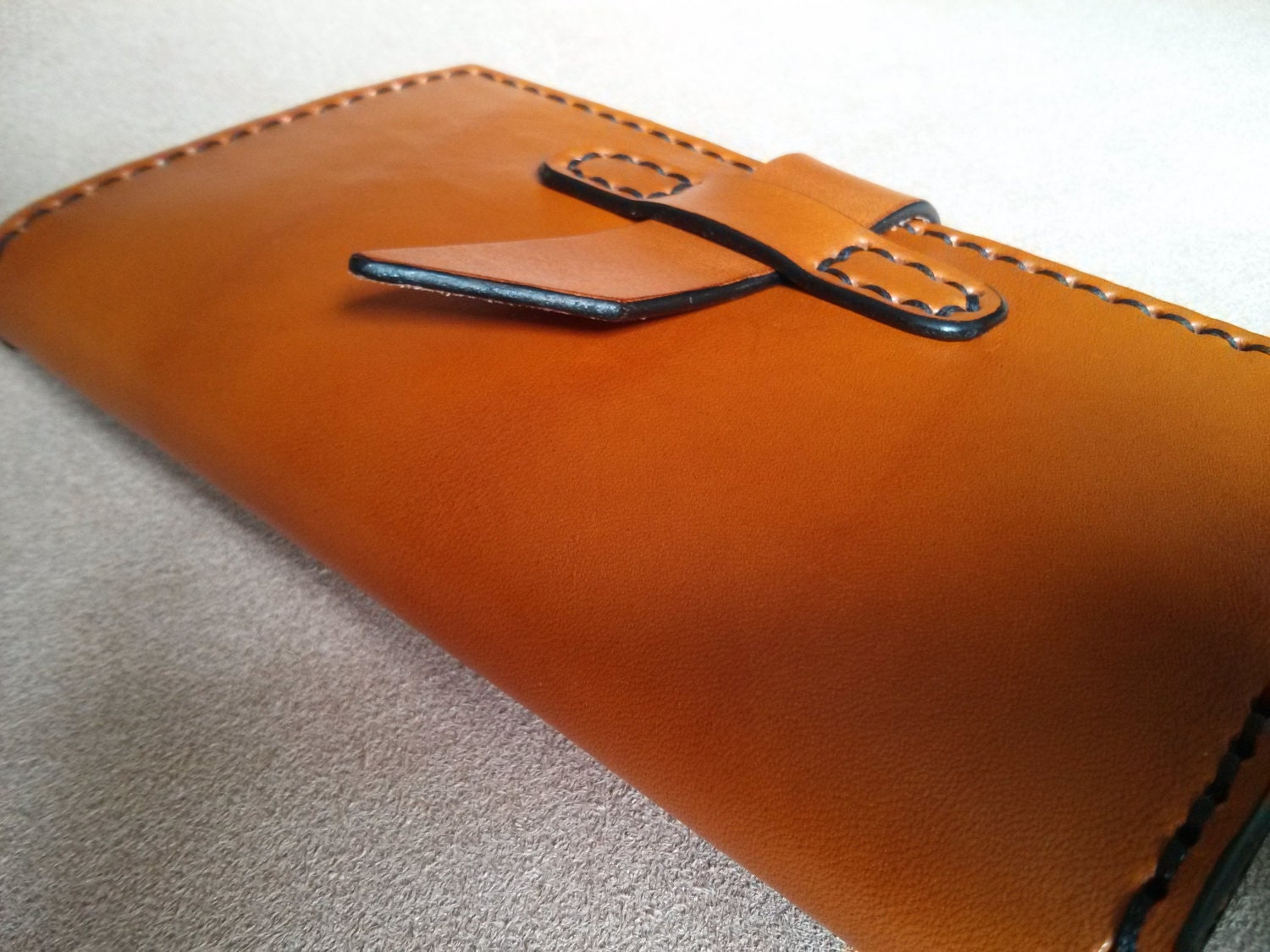 Ladies Classic Leather Wallet Saddle Tan Color by HeirloomLeather