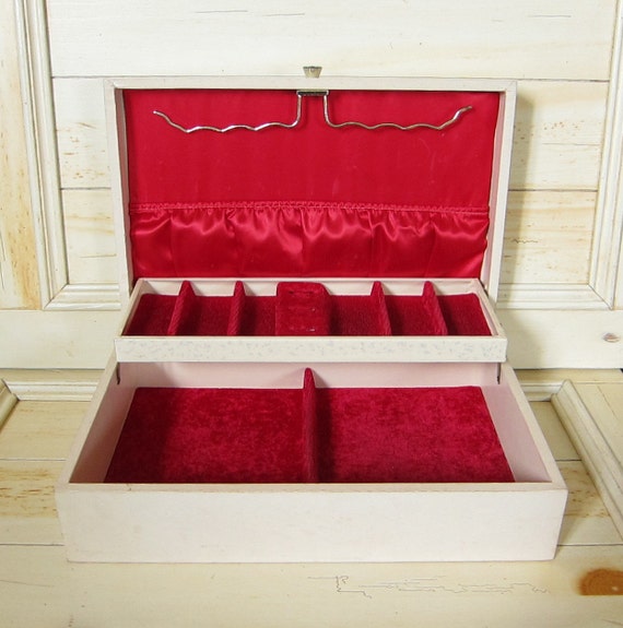 Jewelry Box Vintage Leatherette Hard Case White with Red