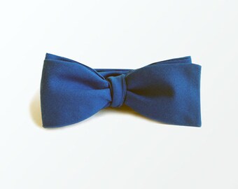 vintage boy bow tie . Little Boy's blue bow tie . retro