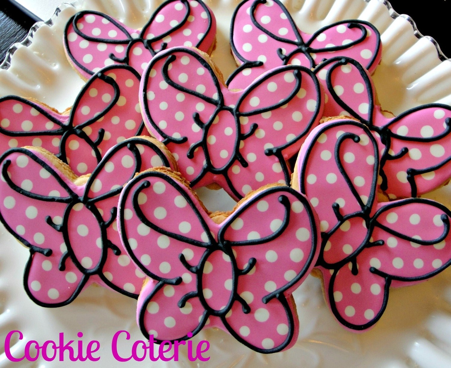 Bowtique Polka Dot Bows Decorated Cookie Favors One Dozen