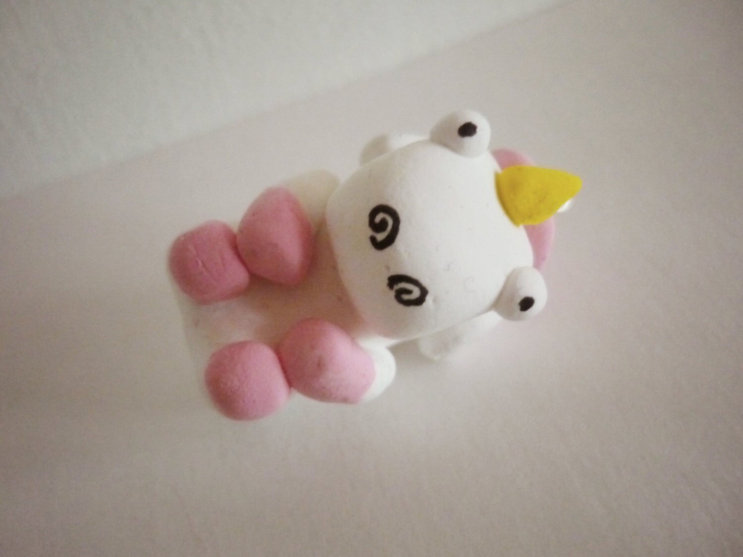 despicable me unicorn keychain
