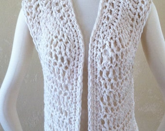 The mat-lero is a 100% cotton crochet vest.