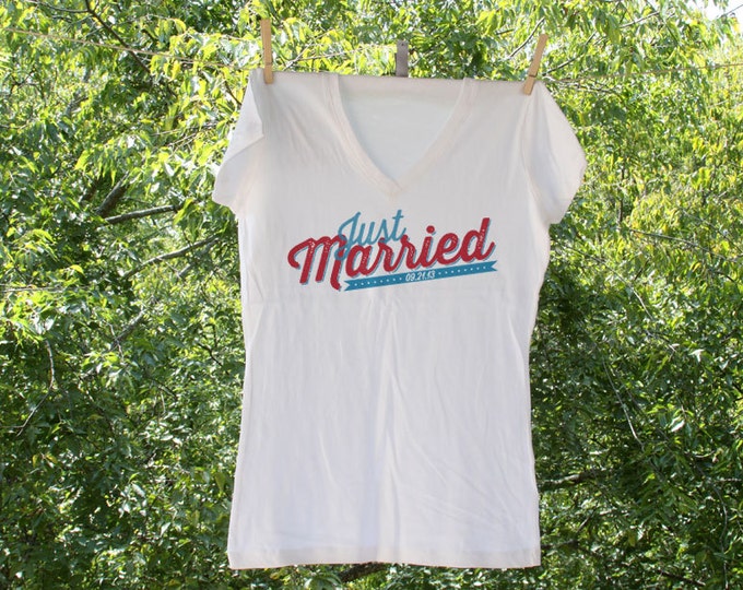 Just Married Shirt with Optional Wedding Date // Retro - TW