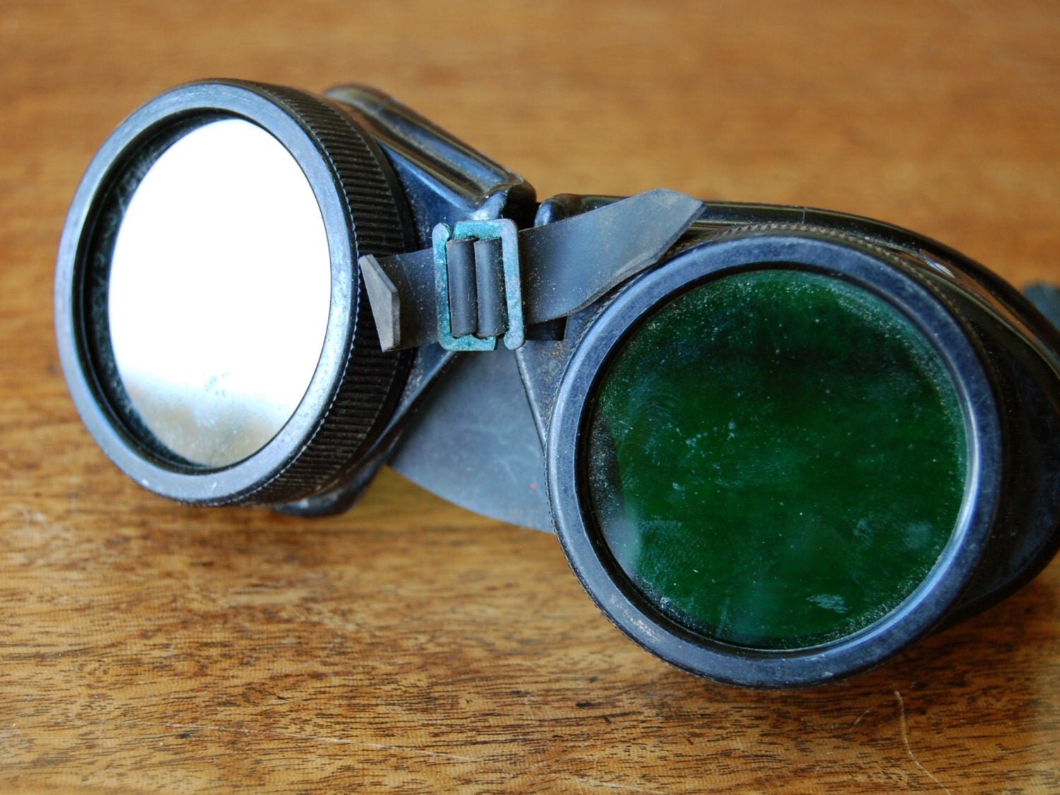 Vintage Bocal welding goggles green lenses and original box