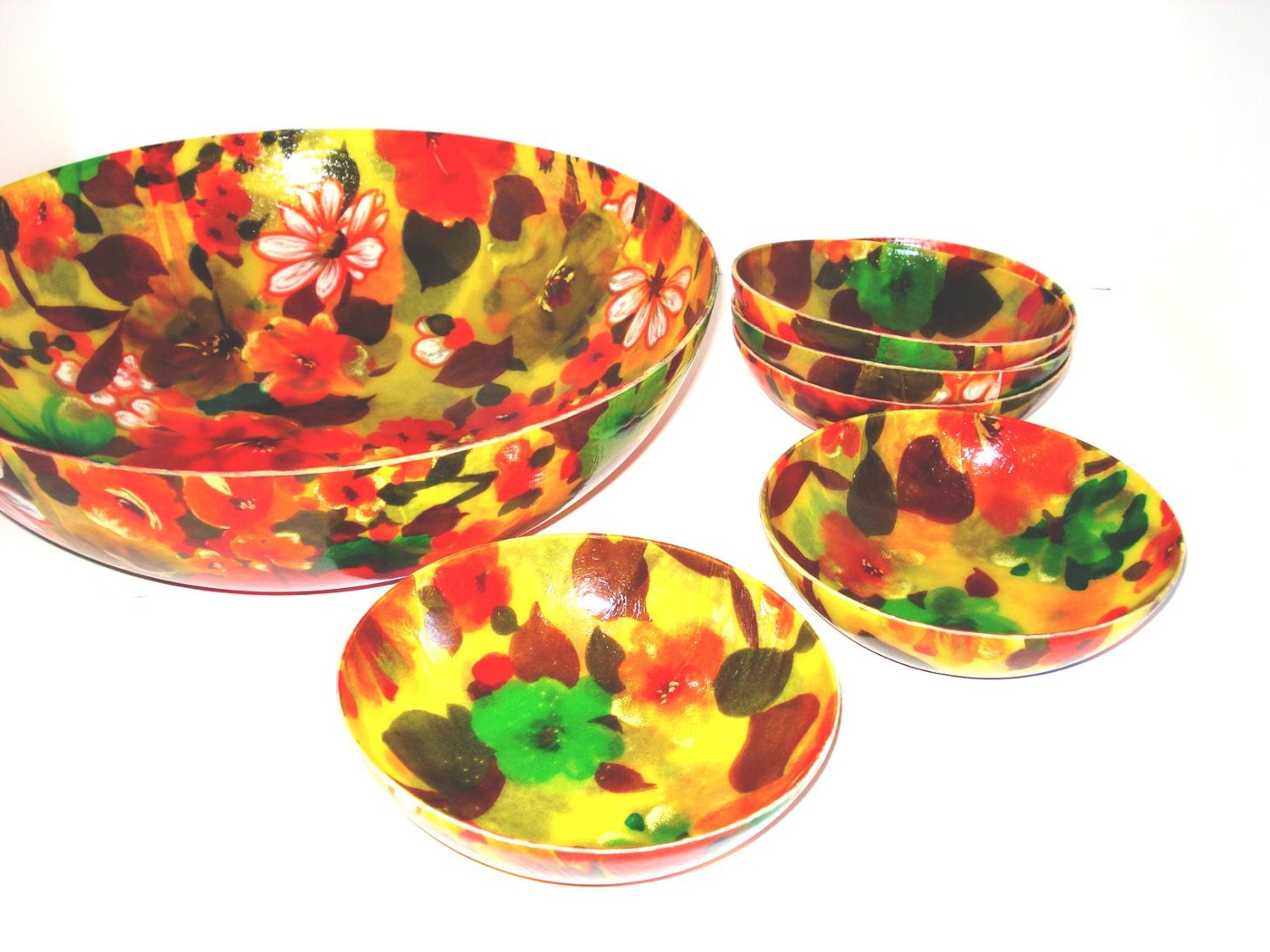 Vintage Plastic Floral Large Salad Bowl with 6 Serving Bowl