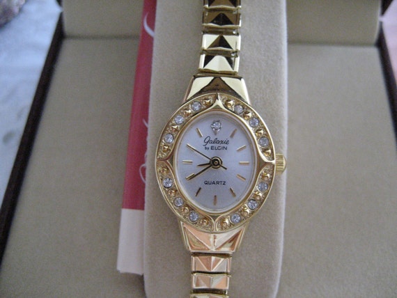 Items similar to Vintage Elgin Galaxie Quartz Ladies Watch in original ...