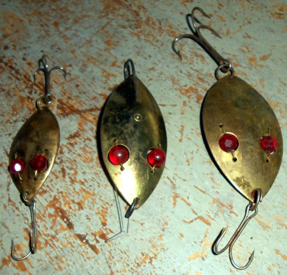 Vintage Fishing Lure Red Eye Wiggler Spoon Lure Triple