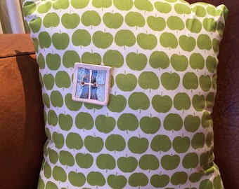 House cushion with window button