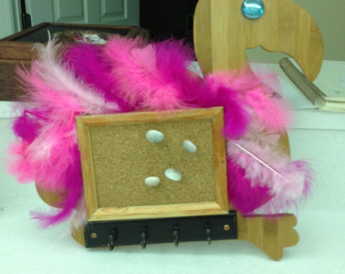 16" x 16 1/2" x 2" Solid Bamboo Wooden Flamingo Cork Board with 4 Seashell pushpins and 4 Hooks for Keys.