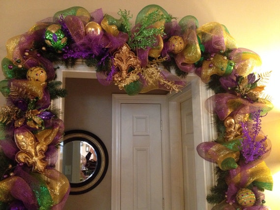 mardi gras ball garland