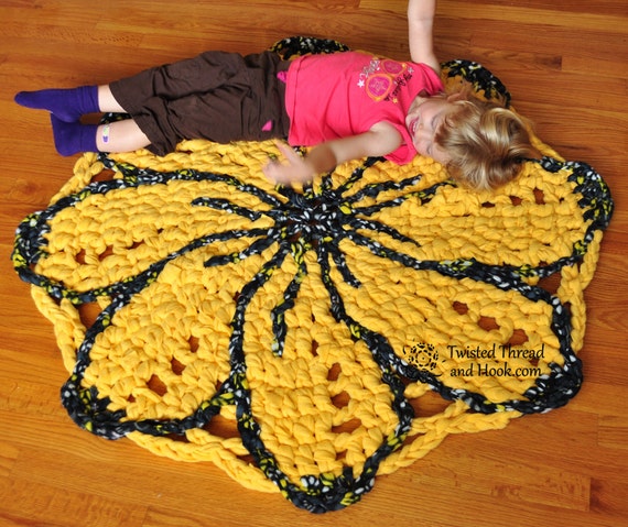 Sunshine Flower Rug - Yellow Nursery Rug - Flower Room Decor - Handmade to Order