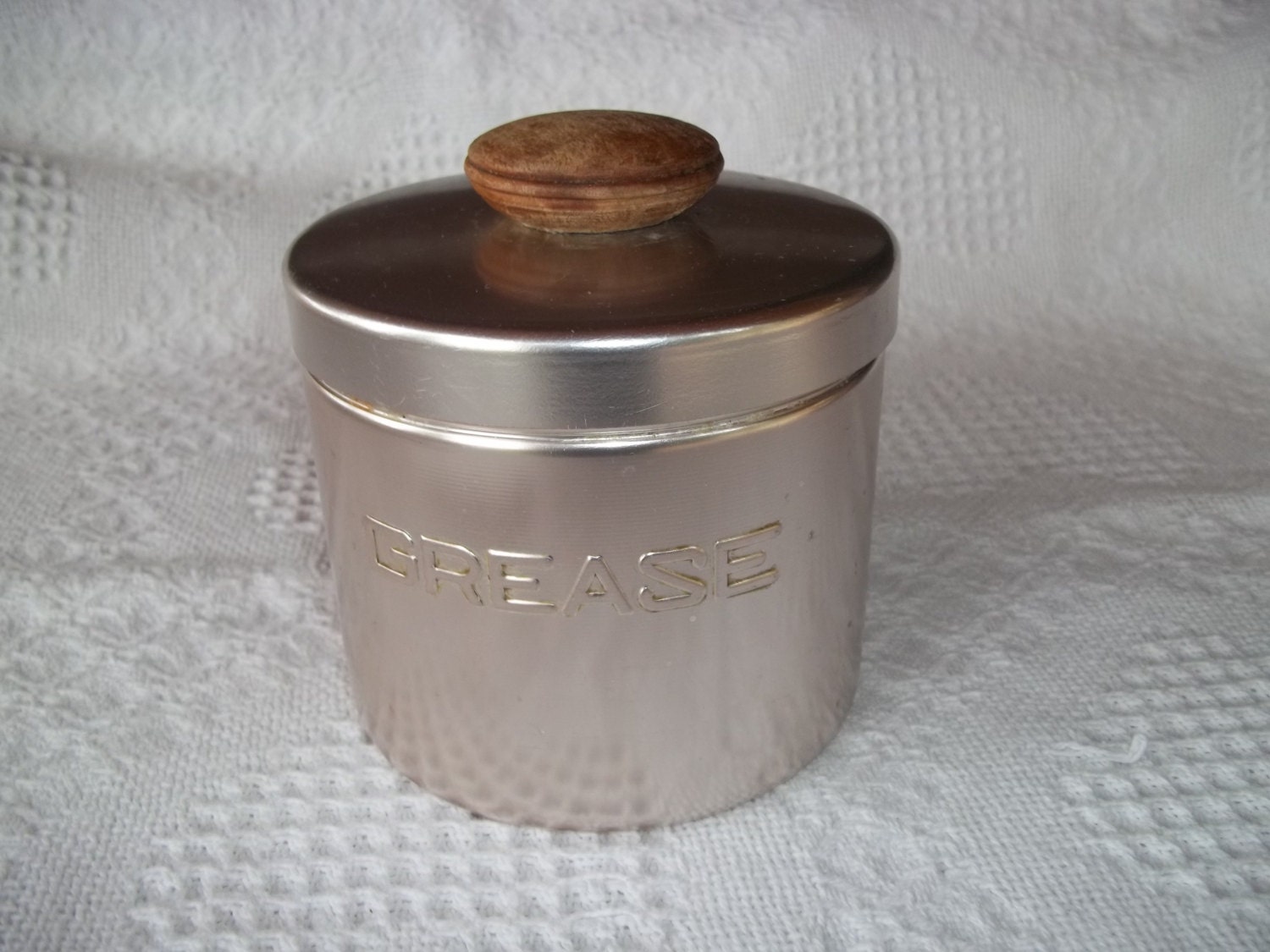 Vintage Mirro Grease Container with Strainer by SLazyB1952