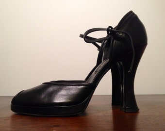 Vintage High Heeled Black Pumps