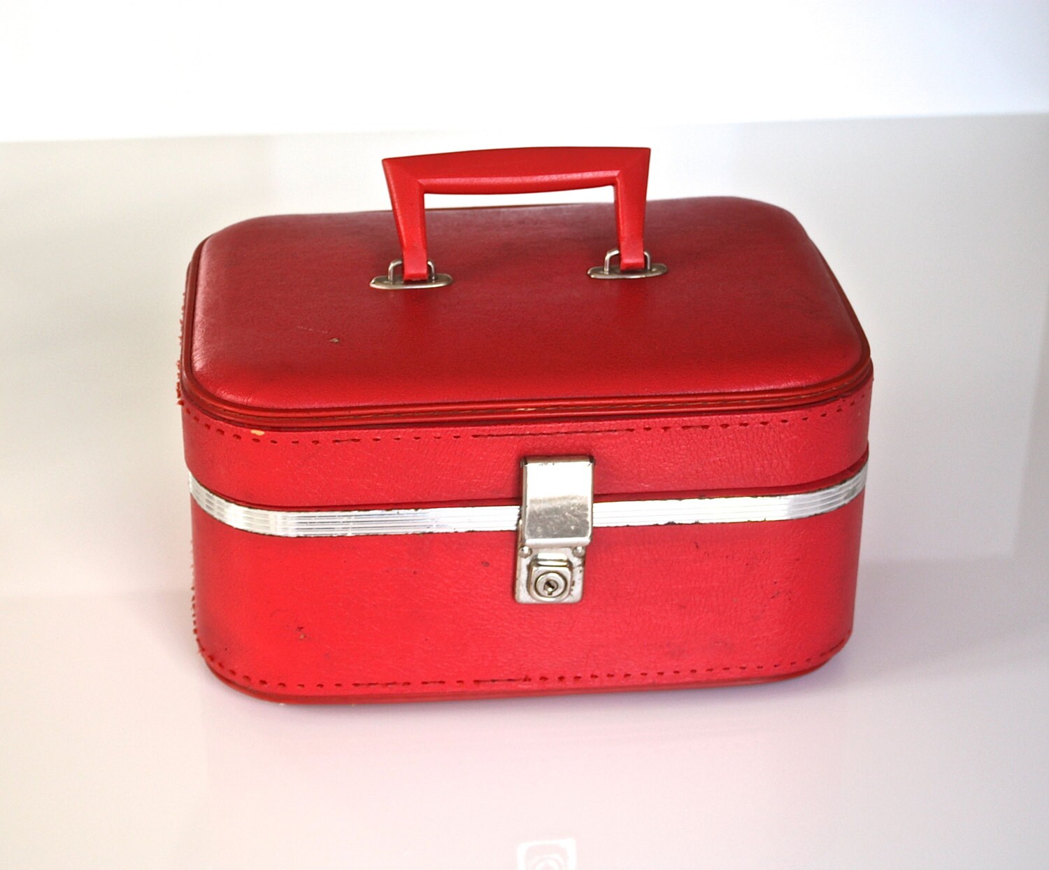 train case luggage new