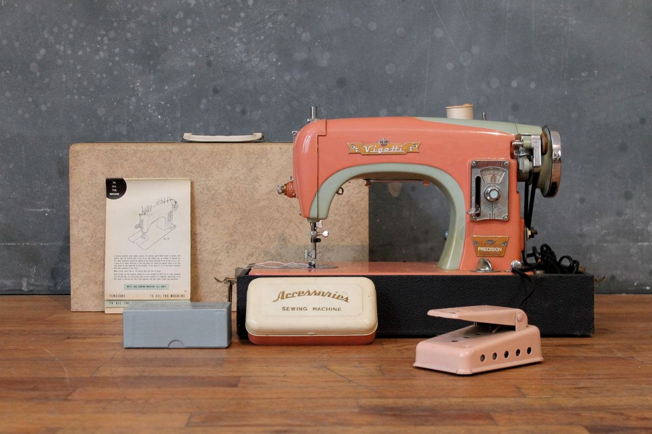 Vintage Visetti Deluxe Precision Sewing Machine with Carry