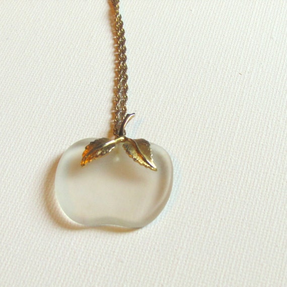 Vintage Apple Pendant Necklace by GwendolynsLacePlace on Etsy