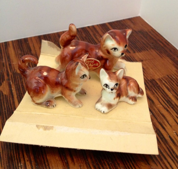 Set of 3 Cats Bone China made in Japan. Mother and Kittens