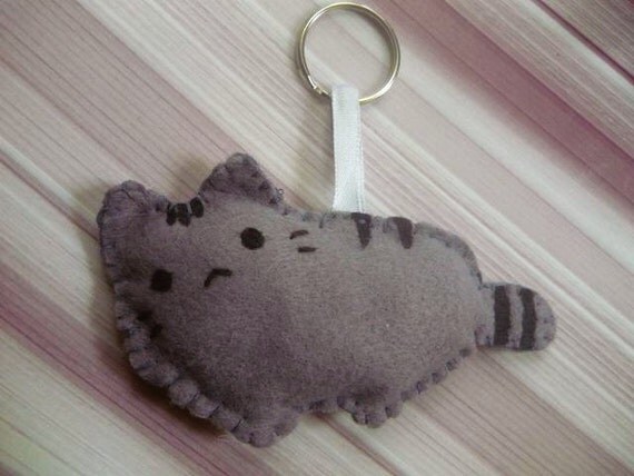 pusheen the cat keychain