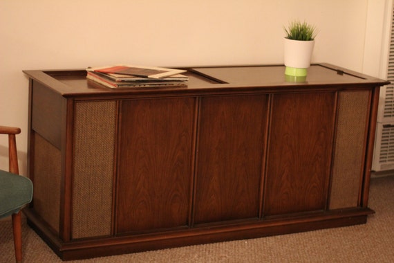 Items similar to SOLD - Mid Century Modern Credenza, Magnavox Stereo ...