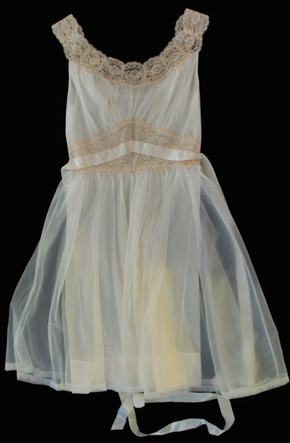 Vintage 1960s Vanity Fair Night Gown